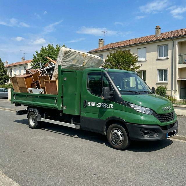 Location benne Encombrants Maison à Bruges - Image 1