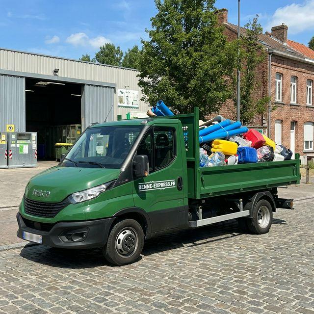 Location benne Plastique à Bruges - Image 1